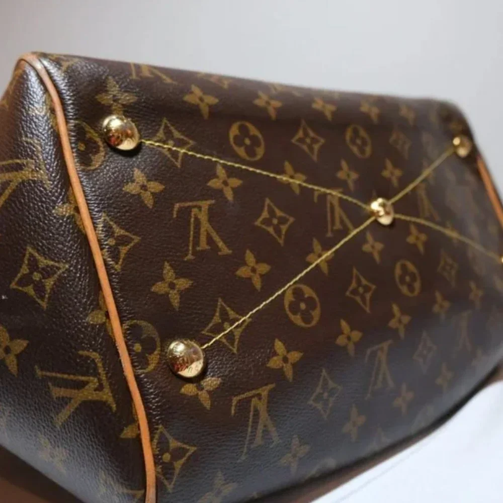 Louis Vuitton Monogram Canvas GM Tivoli Handbag